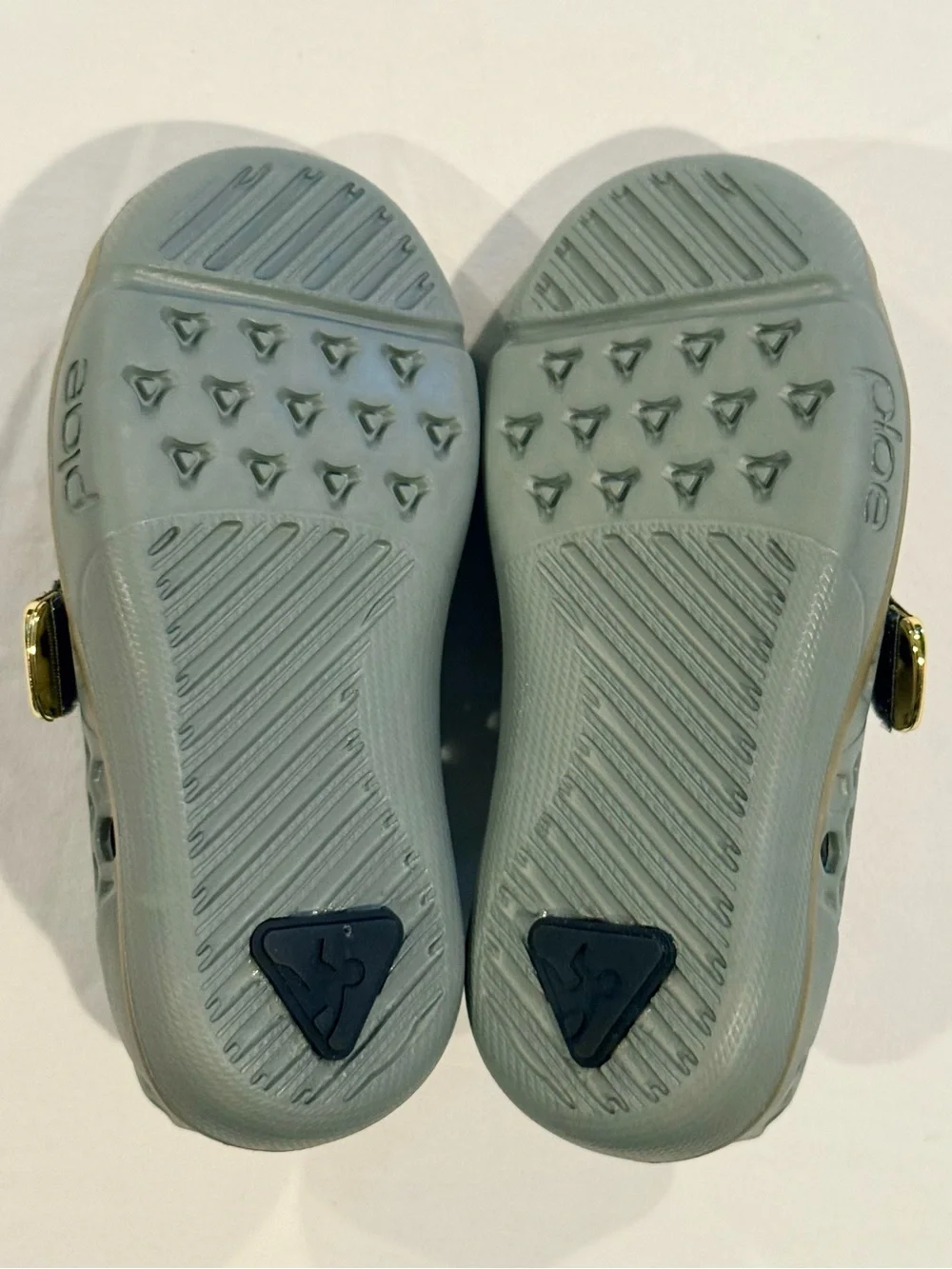 Plae Shoes Mimo Boys 9 Girls Water Slate Hook and Loop EVA Summer Beach Pool
